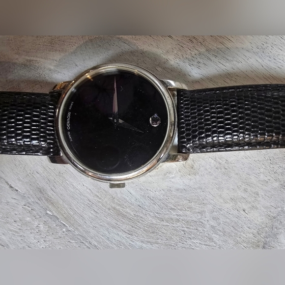 Movado Women's Museum Classic Silver Tone Case Strap Watch Black - Picture 6 of 7